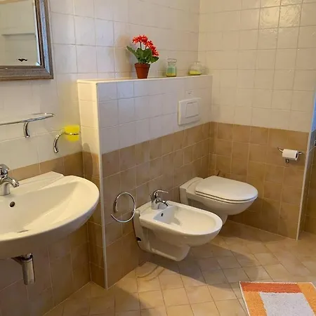 Casa Ludovica Casa vacanze Gera Lario
